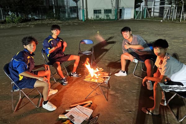 防災をテーマにしたお泊りキャンプの様子